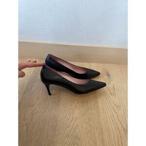 Julieta Barcelona Classic Black Pumps Low Heels 8.5 Black Leather Shoes Pointed